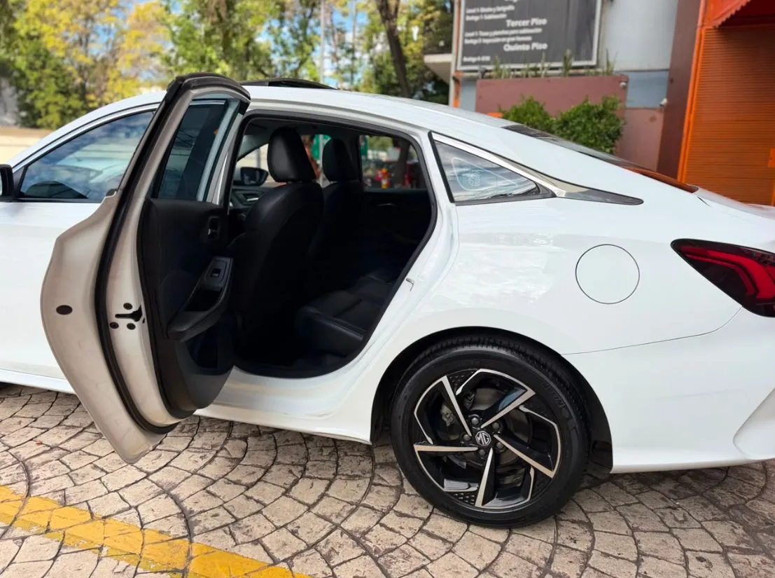 MG GT 2023 EXITE