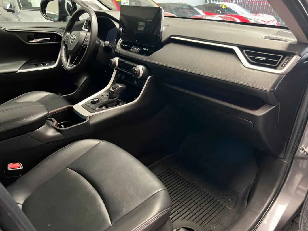 Toyota RAV4 2023 5p Limited HEV