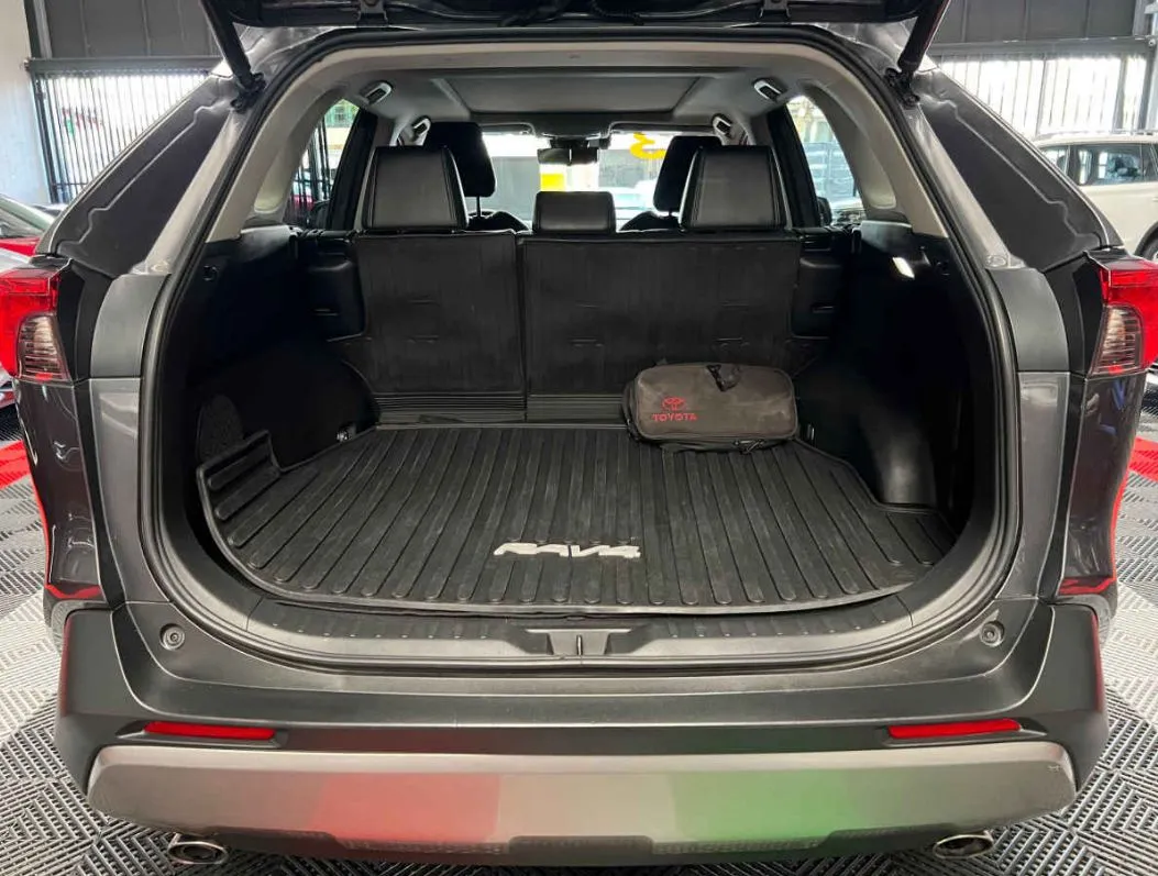 Toyota RAV4 2023 5p Limited HEV