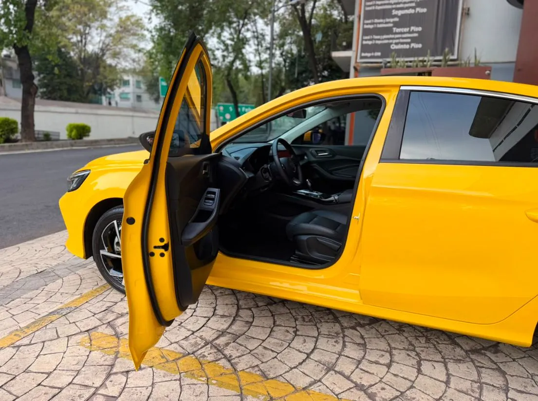 MG GT EXITE TURBO 2024