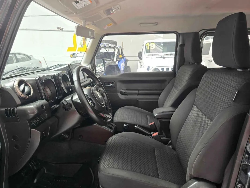 Suzuki Jimny 2022 3p GLX