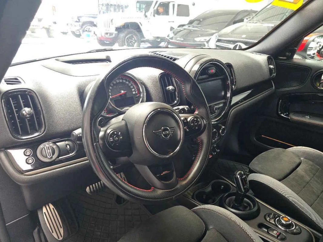 Mini Countryman 2020 5p S J Cooper Works Hot Chili L4/2.0/T Aut.