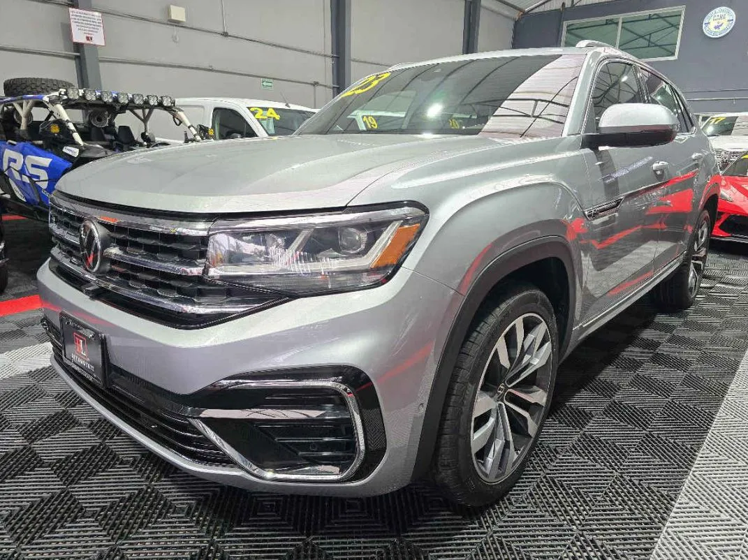 Volkswagen Cross Sport 2023 5p R-Line V6/3.6 Aut.