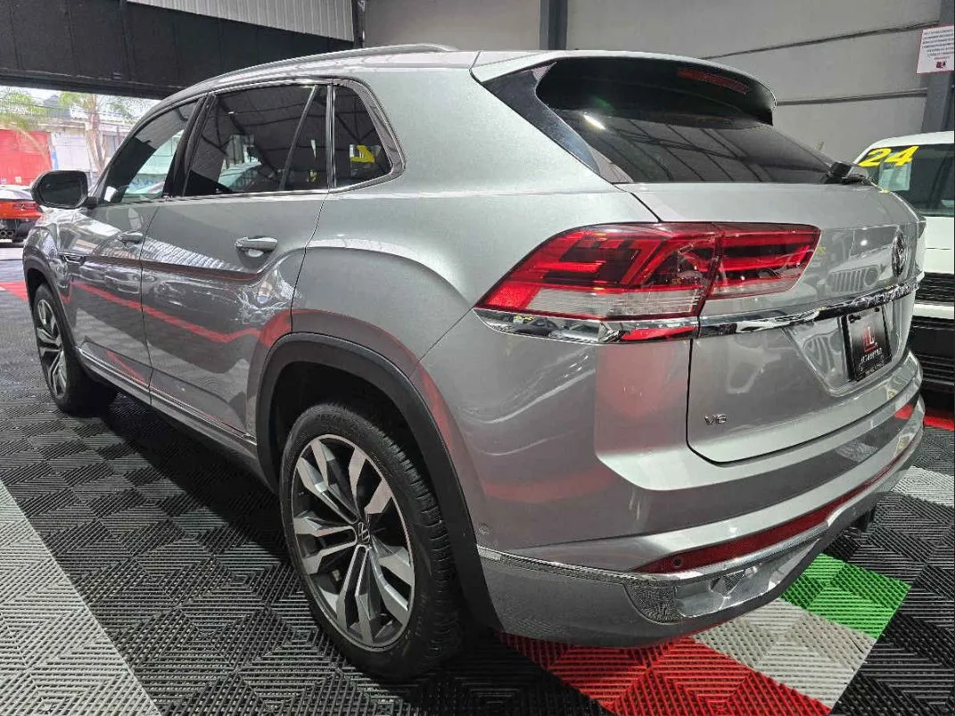 Volkswagen Cross Sport 2023 5p R-Line V6/3.6 Aut.