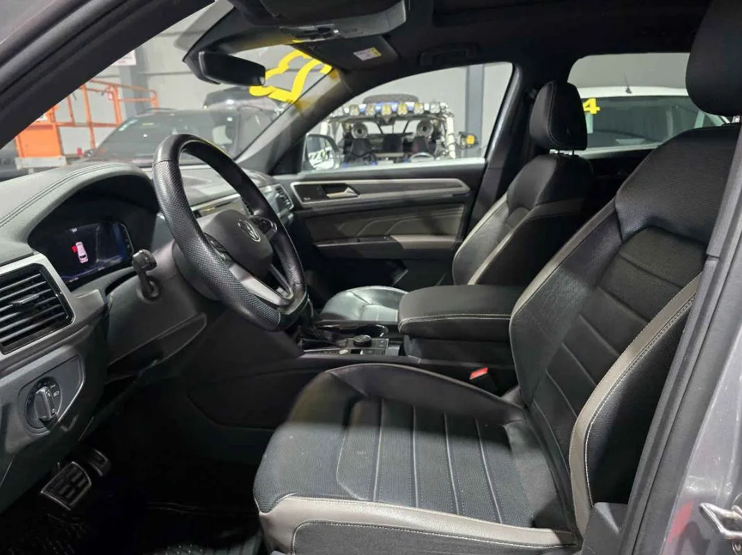 Volkswagen Cross Sport 2023 5p R-Line V6/3.6 Aut.