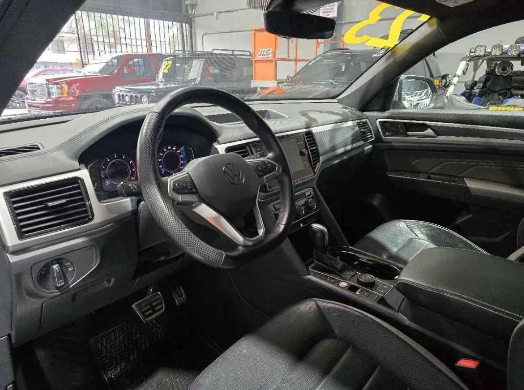 Volkswagen Cross Sport 2023 5p R-Line V6/3.6 Aut.