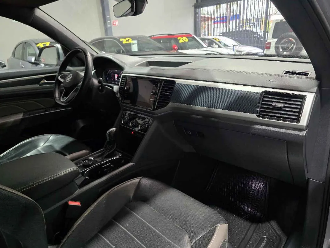 Volkswagen Cross Sport 2023 5p R-Line V6/3.6 Aut.