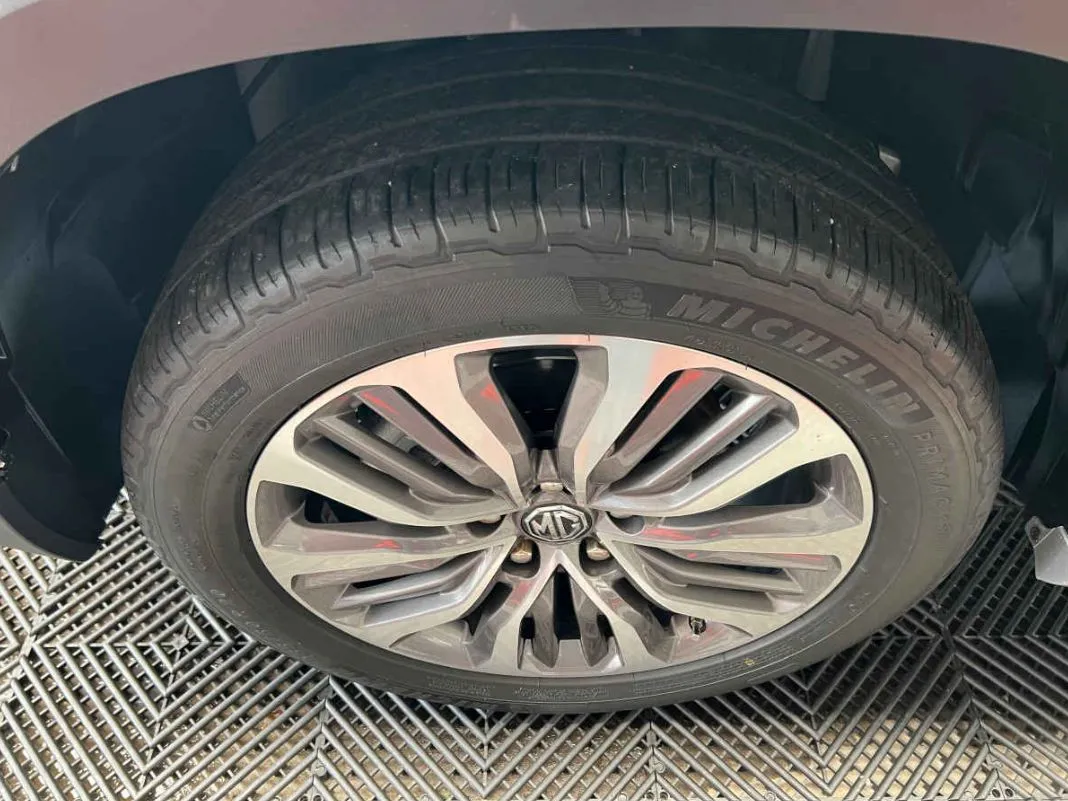 MG RX8 2024 5p Elegance L4/2.0/T Aut.