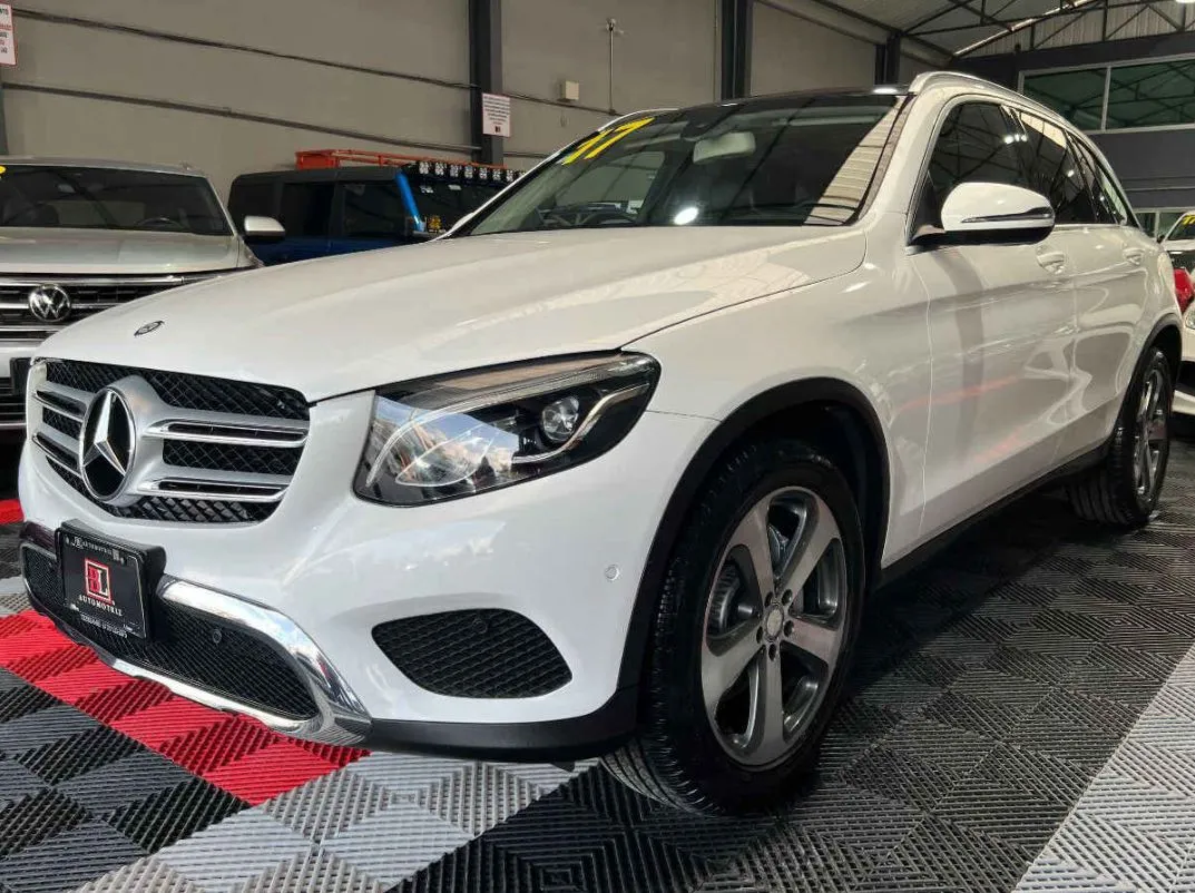 Mercedes-Benz Clase GLC 2017 GLC 300 Off Road L4/2.0/T Aut.