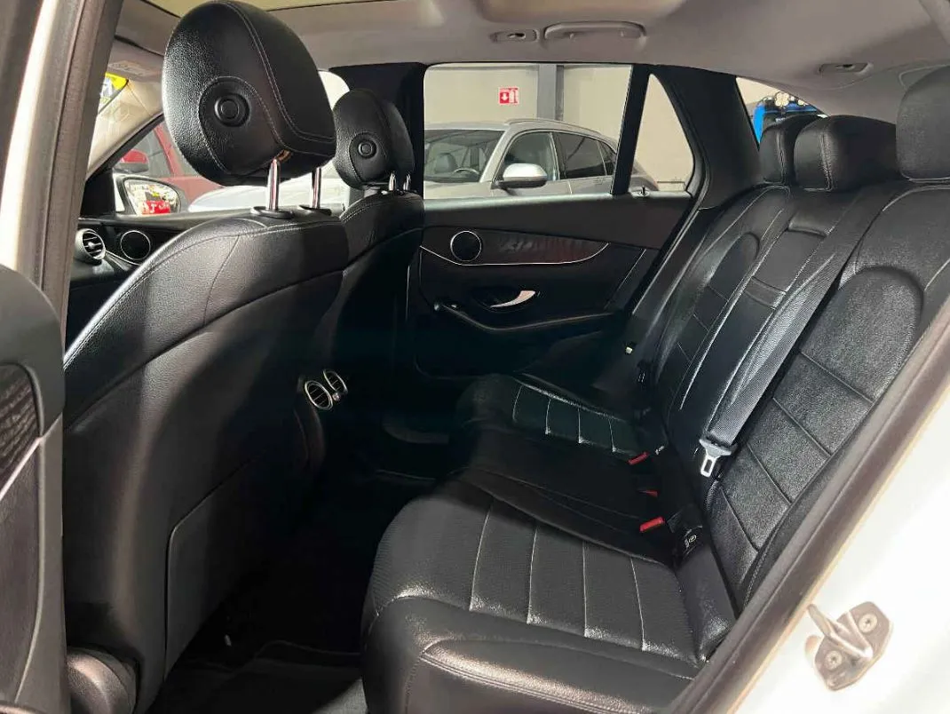 Mercedes-Benz Clase GLC 2017 GLC 300 Off Road L4/2.0/T Aut.