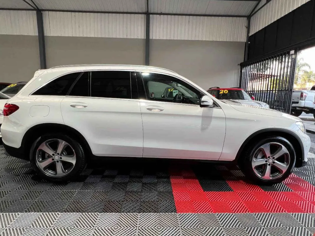 Mercedes-Benz Clase GLC 2017 GLC 300 Off Road L4/2.0/T Aut.