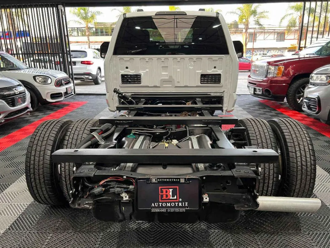 Ford F 350 2024 2p Chasis XL V8/7.3 Aut.