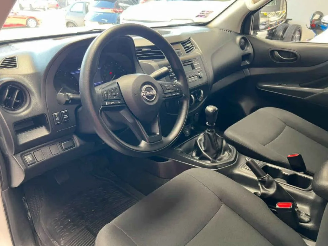 Nissan Frontier 2024 4p SE L4/2.5 Man.
