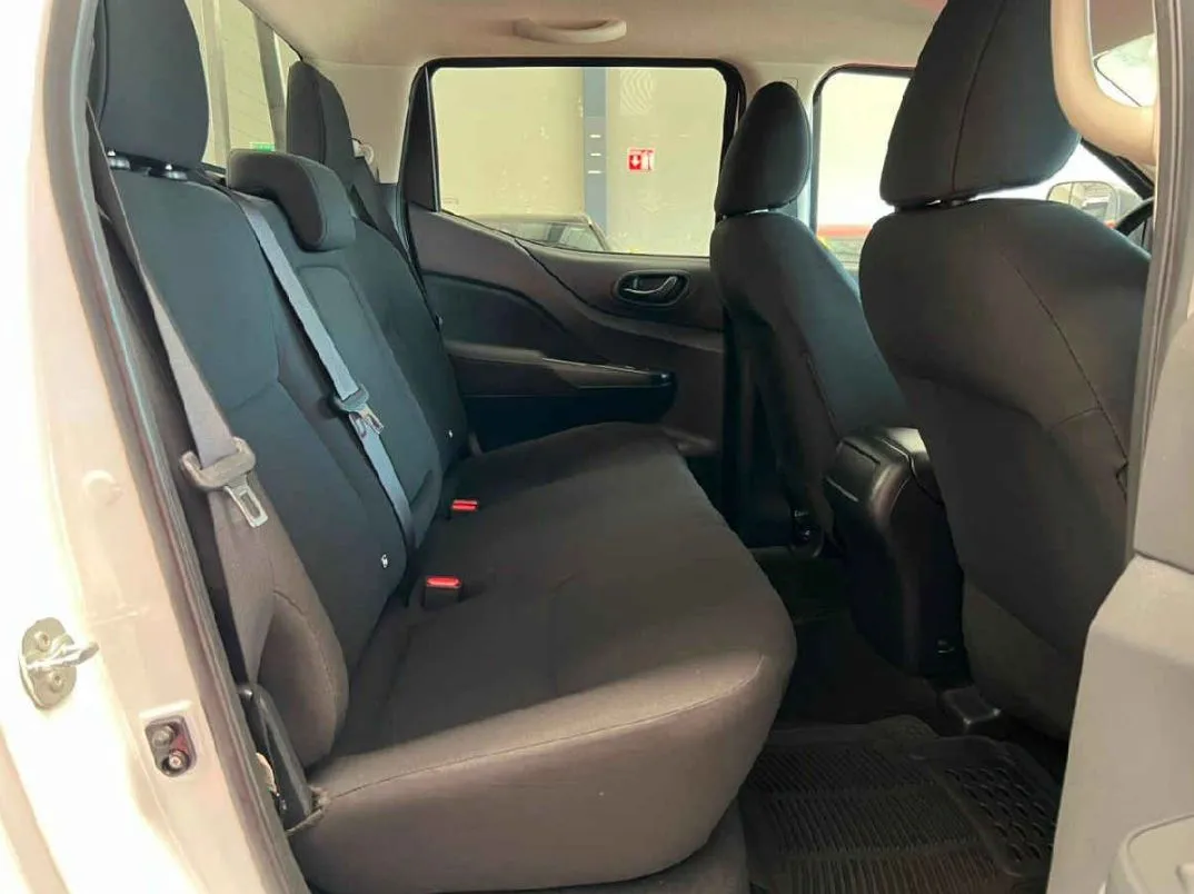 Nissan Frontier 2024 4p SE L4/2.5 Man.