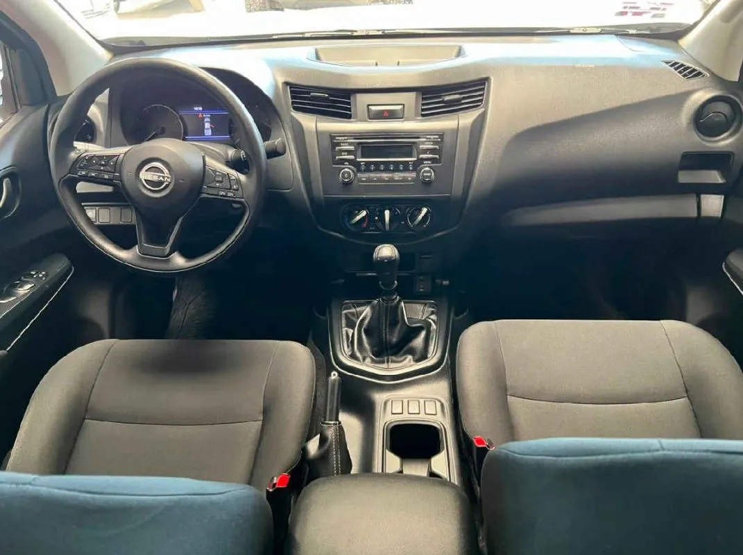 Nissan Frontier 2024 4p SE L4/2.5 Man.