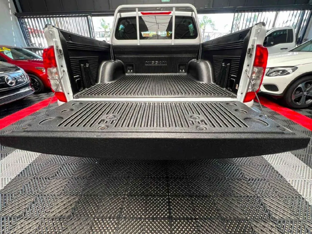 Nissan Frontier 2024 4p SE L4/2.5 Man.