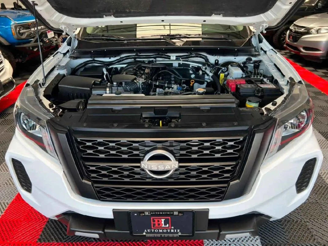 Nissan Frontier 2024 4p SE L4/2.5 Man.