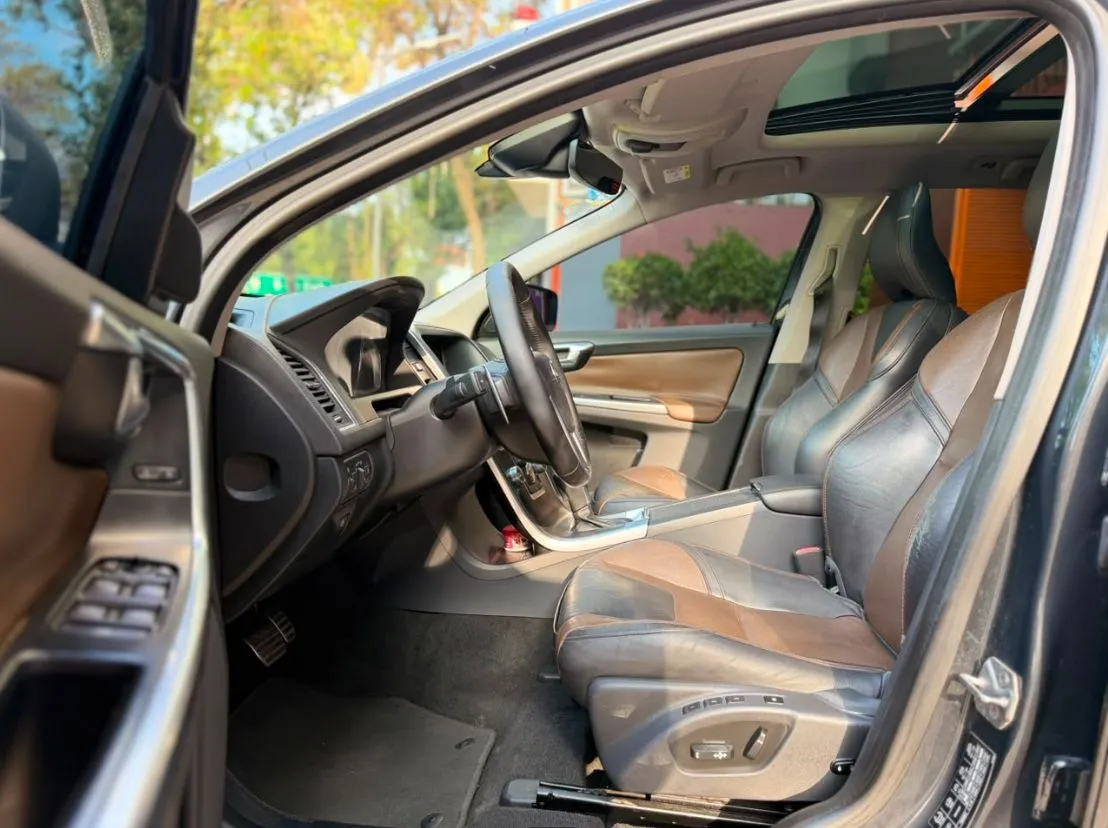VOLVO XC60 2015 TURBO 4 CIL