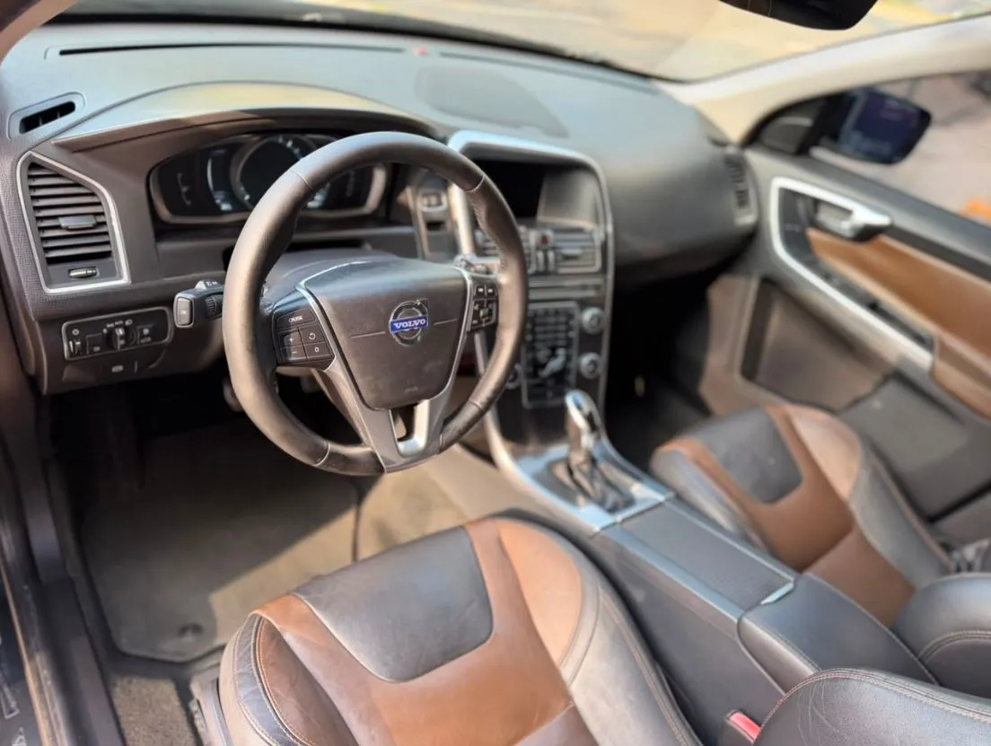 VOLVO XC60 2015 TURBO 4 CIL