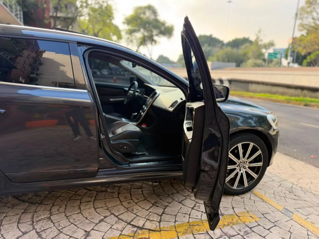VOLVO XC60 2015 TURBO 4 CIL