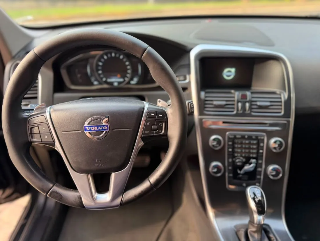 VOLVO XC60 2015 TURBO 4 CIL