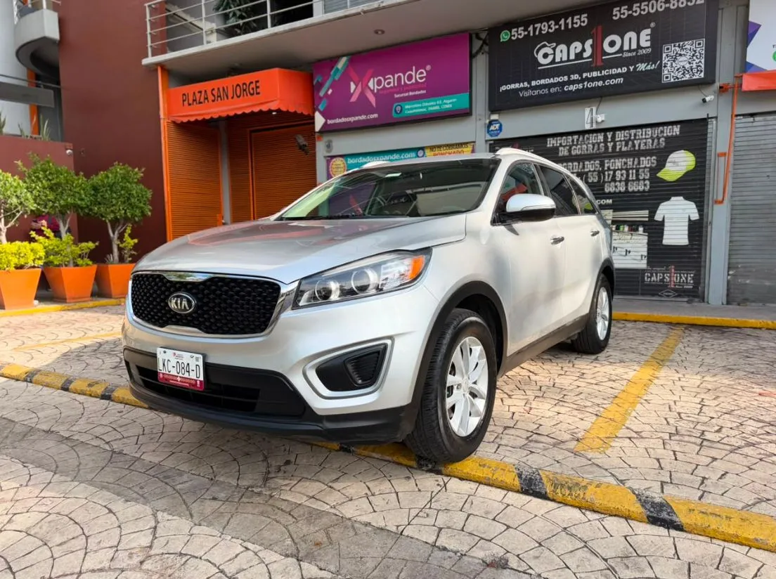 KIA SORENTO LX 2018 3 FILAS DE ASIENTOS