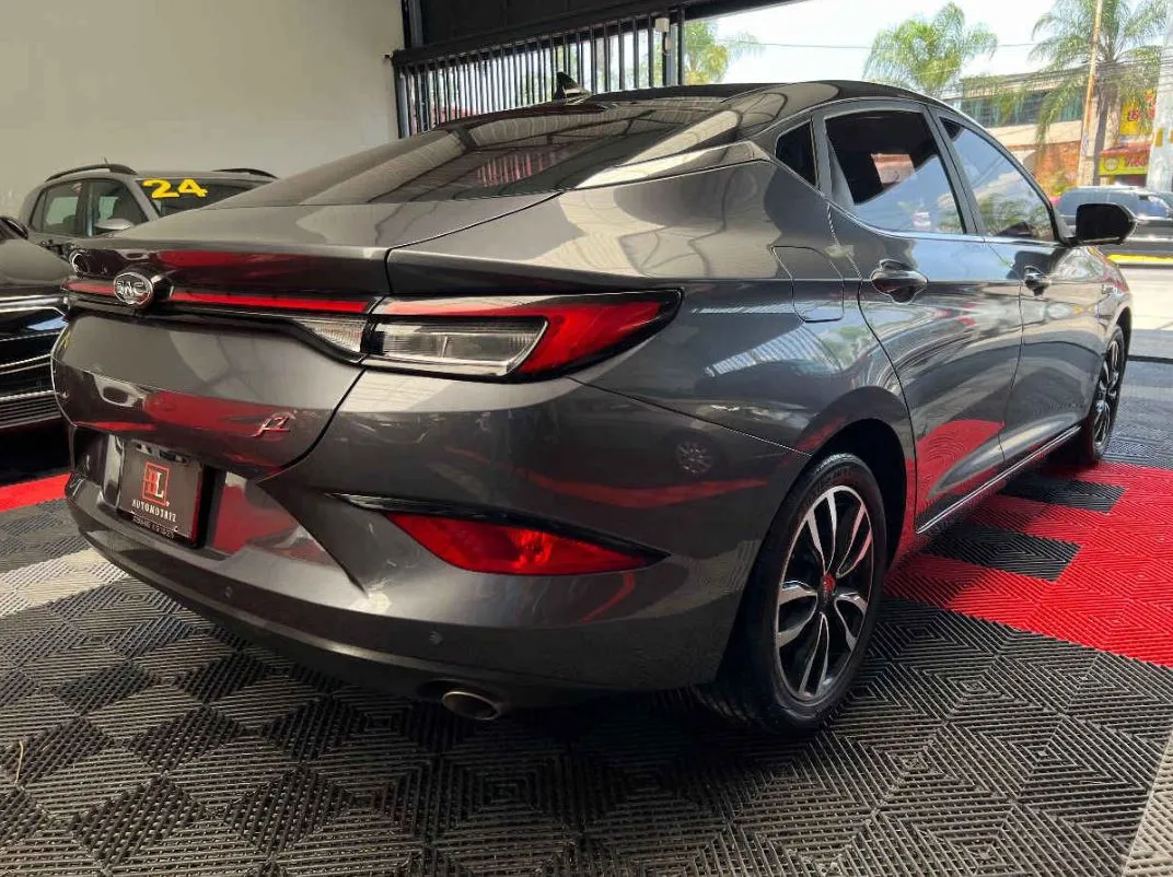 JAC J7 2024 4p Limited L4/1.5/T Aut.