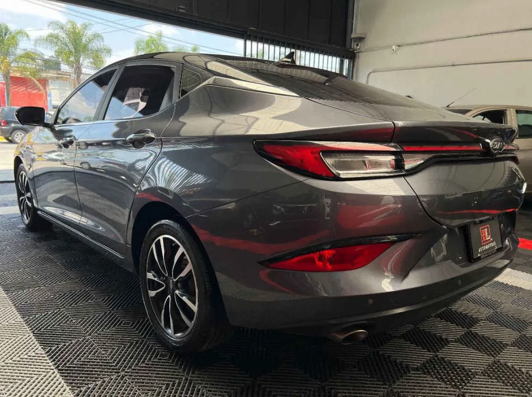 JAC J7 2024 4p Limited L4/1.5/T Aut.