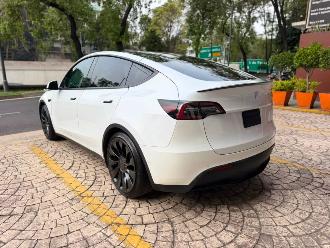 TESLA MODEL Y PERFORMANCE 2022
