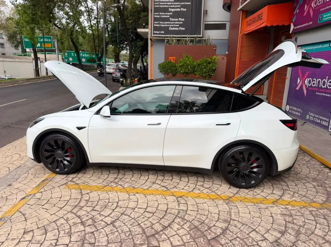 TESLA MODEL Y PERFORMANCE 2022