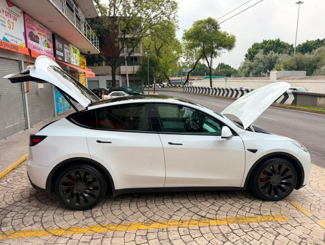 TESLA MODEL Y PERFORMANCE 2022
