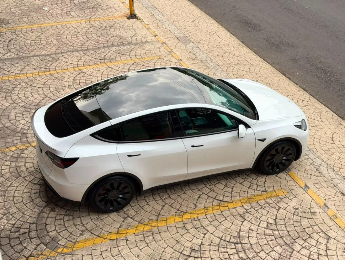 TESLA MODEL Y PERFORMANCE 2022