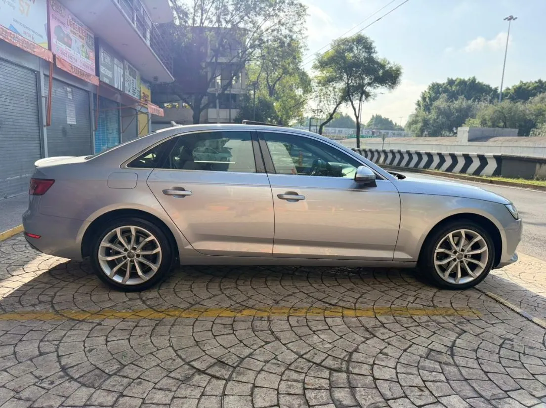 AUDI A4 SELECT TURBO 2017 LÍNEA NUEVA
