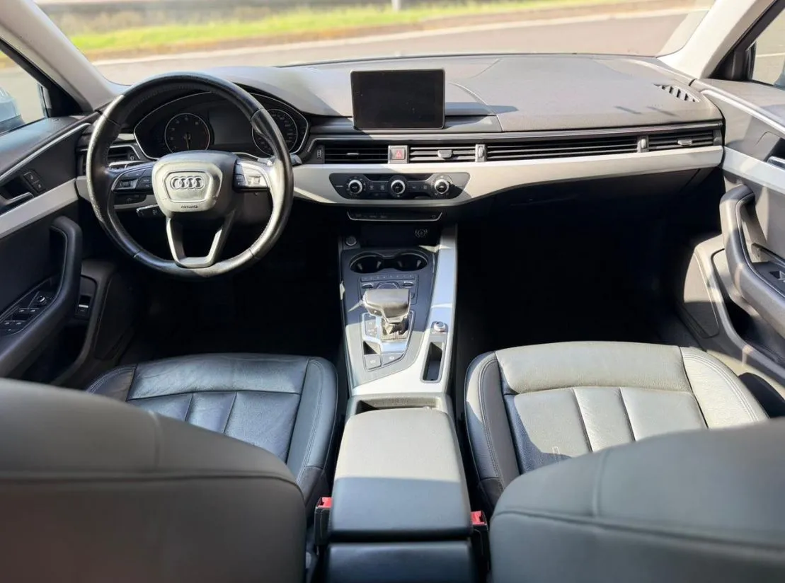 AUDI A4 SELECT TURBO 2017 LÍNEA NUEVA