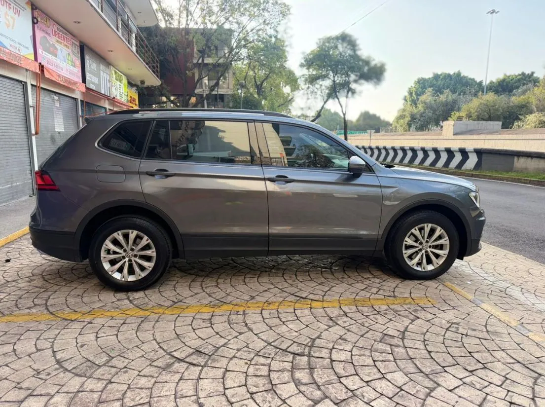 VOLKSWAGEN TIGUAN TRENDLINE 2018