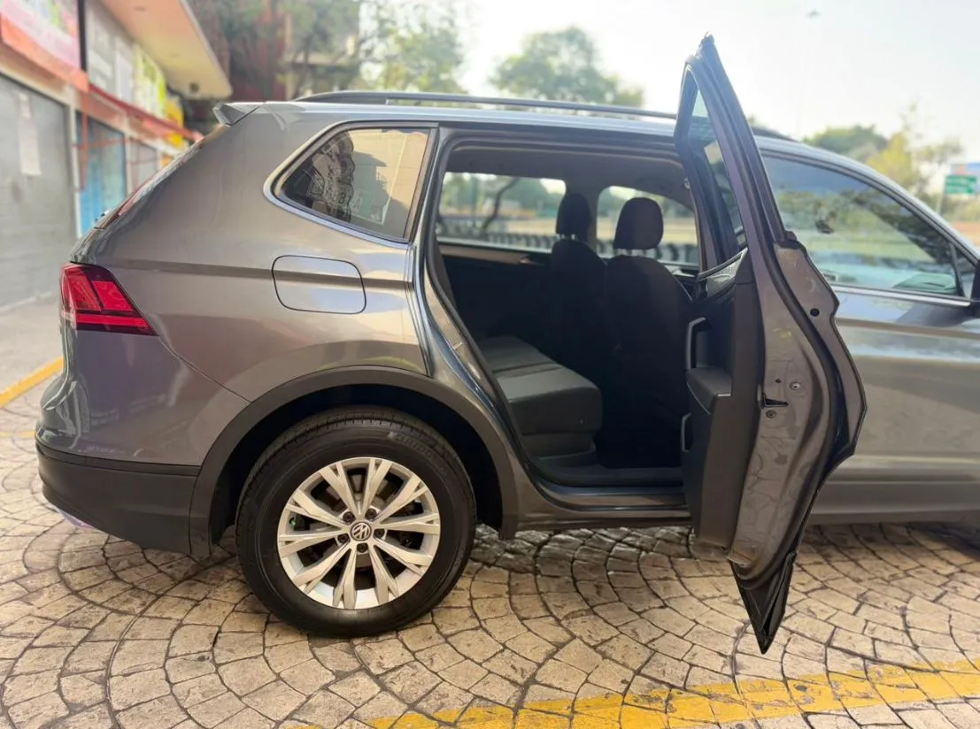 VOLKSWAGEN TIGUAN TRENDLINE 2018