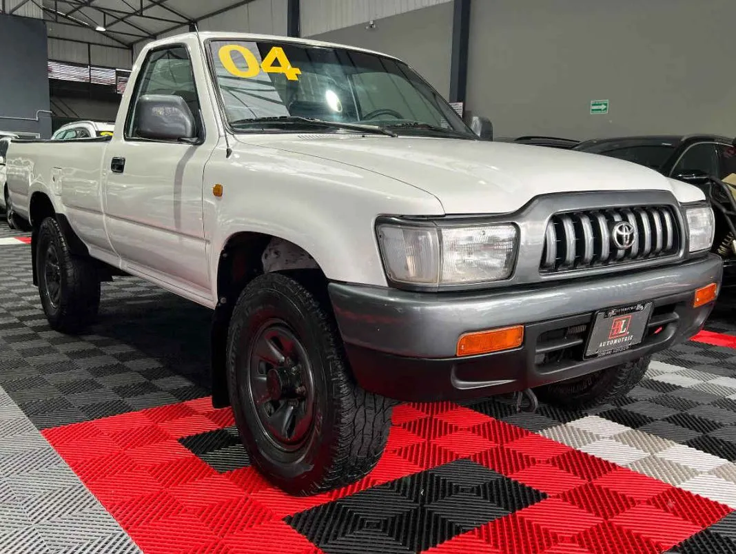 Toyota Hilux 2004