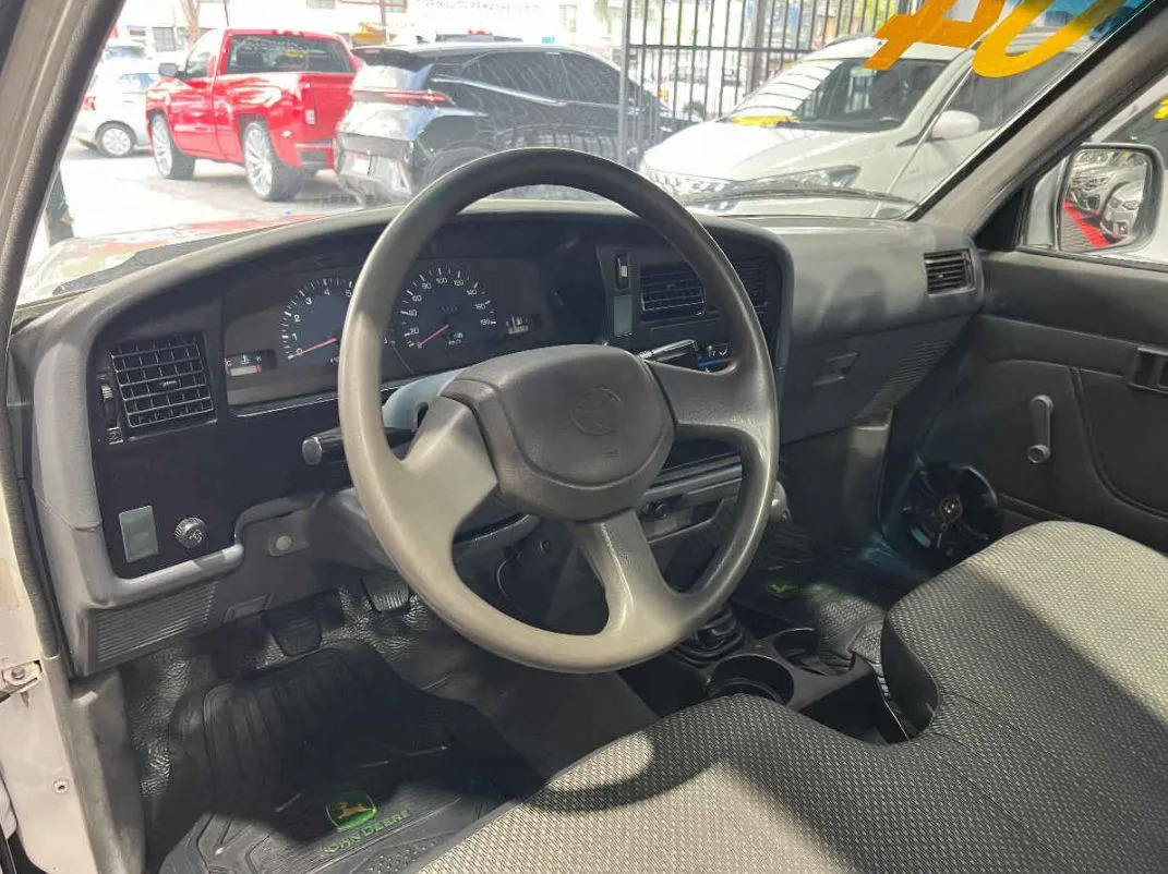 Toyota Hilux 2004