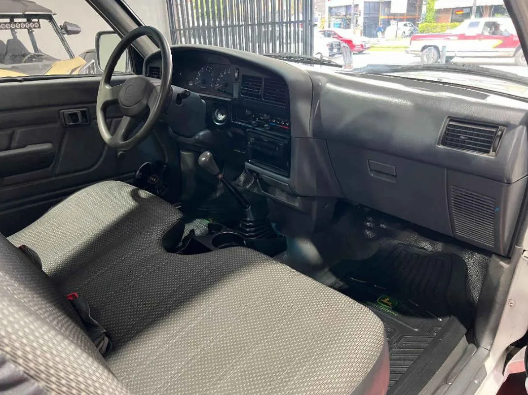 Toyota Hilux 2004