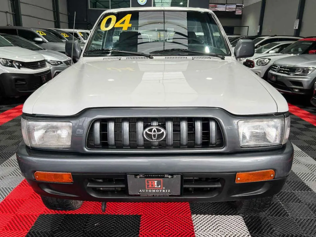 Toyota Hilux 2004