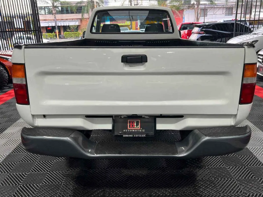 Toyota Hilux 2004