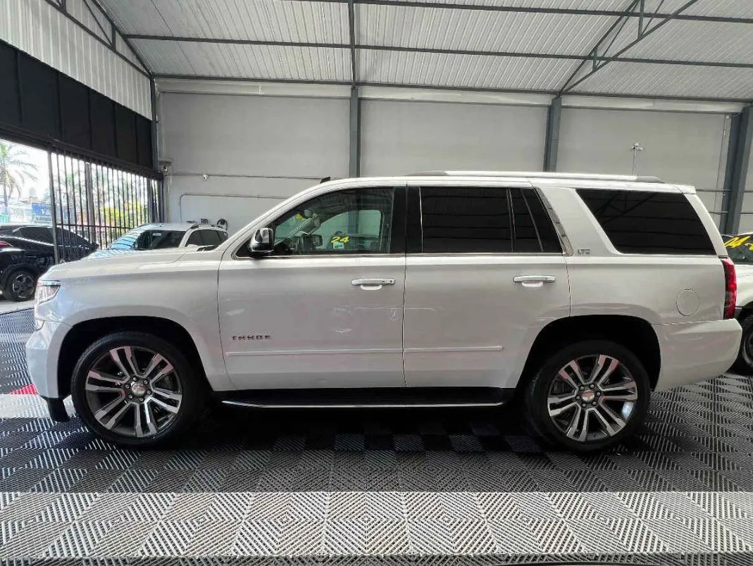 Chevrolet Tahoe 2016 5p LTZ V8/5.3 Aut 4x4