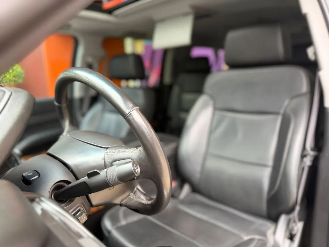 SUBURBAN LTZ 2015 NACIONAL
