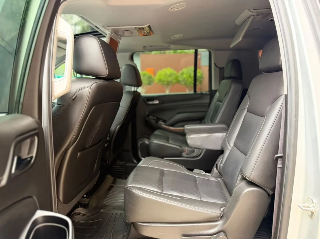 SUBURBAN LTZ 2015 NACIONAL
