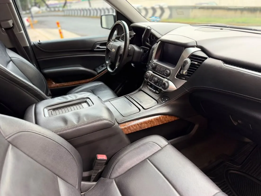 SUBURBAN LTZ 2015 NACIONAL