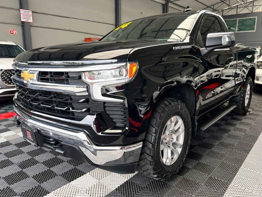 Chevrolet Cheyenne 2024 2p LT Cab Regular V8/5.3 Aut 4x4