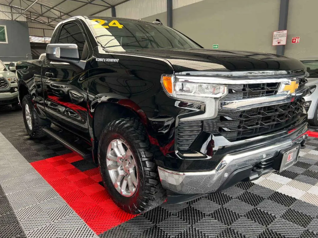 Chevrolet Cheyenne 2024 2p LT Cab Regular V8/5.3 Aut 4x4