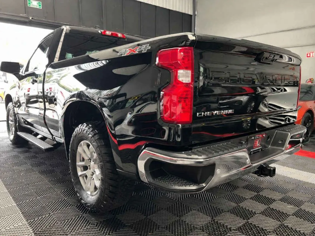 Chevrolet Cheyenne 2024 2p LT Cab Regular V8/5.3 Aut 4x4