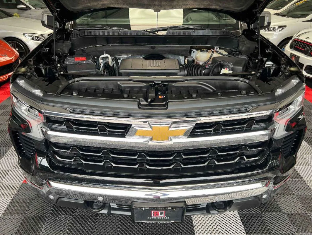 Chevrolet Cheyenne 2024 2p LT Cab Regular V8/5.3 Aut 4x4