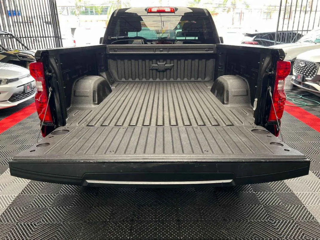 Chevrolet Cheyenne 2024 2p LT Cab Regular V8/5.3 Aut 4x4